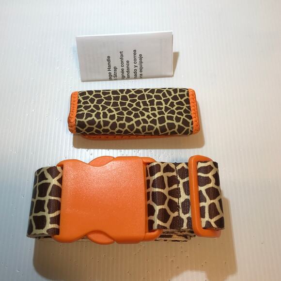 NWT Vintage Avon Giraffe Theme Luggage Handle Grip & Strap - Picture 1 of 6